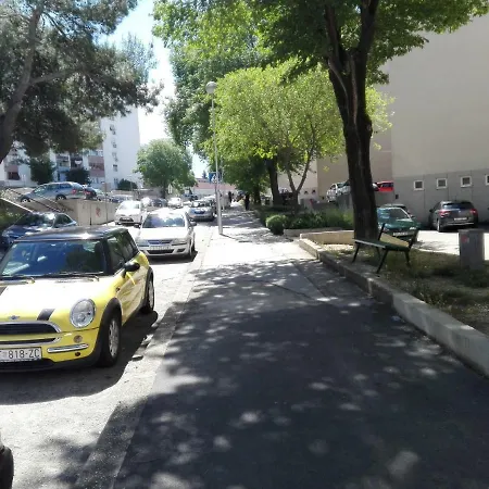 Sareni Apartamento