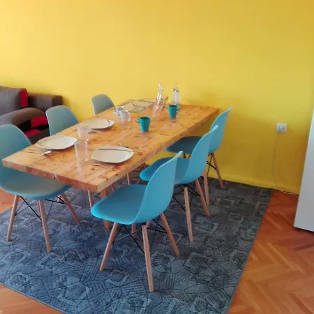 Sareni Apartment